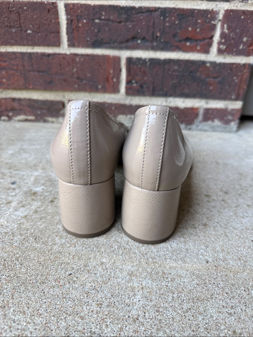 Vionic Carmel Patent Block Heel Pumps in Taupe - Picture 4 of 9